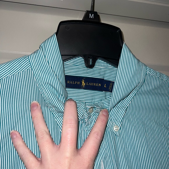 Men’s Polo Ralph Lauren Casual Button Down - Picture 2 of 2